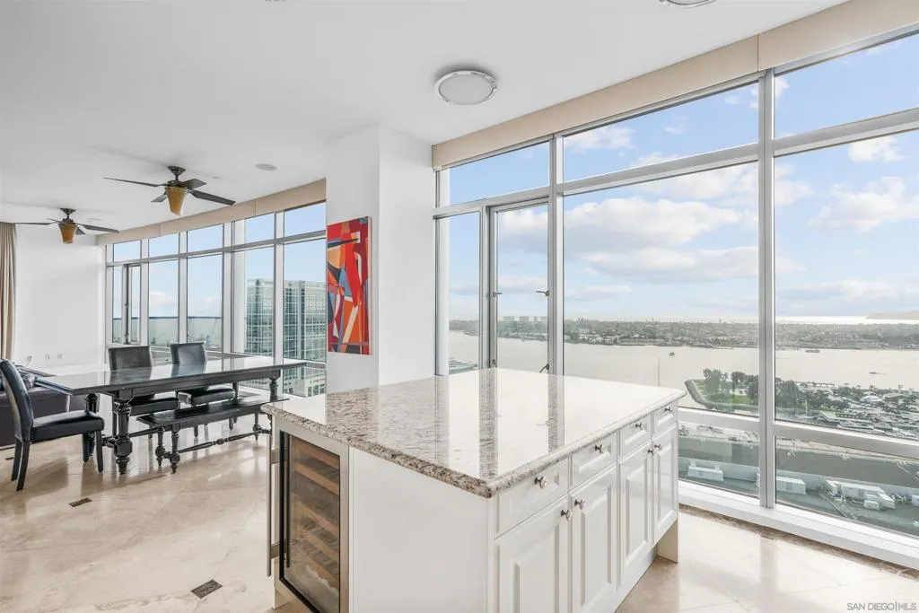 165 6th 2803, San Diego, California 92101 home-pic-7